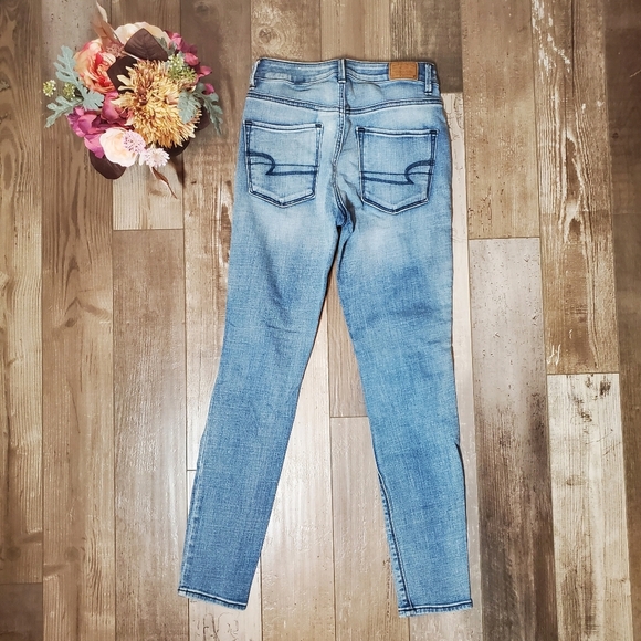 American Eagle Outfitters AEO Sky High Jeggings Vintage Collection Size 4 NWOT - Picture 2 of 16